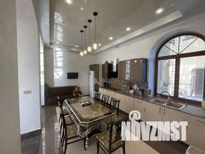 Дом 1162м², 3-этажный, посуточно,