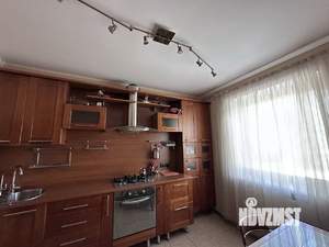 Таунхаус 178м², 3-этажный, на длительный срок,