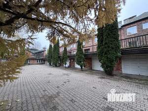 Таунхаус 178м², 3-этажный, на длительный срок,