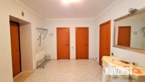 Дом 200м², 2-этажный, на длительный срок,