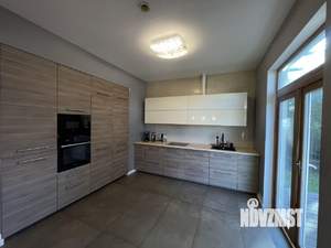 Коттедж 220м², 2-этажный, на длительный срок,