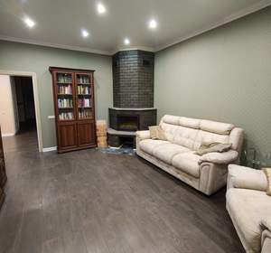 Дом 354м², 3-этажный, на длительный срок,