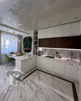 Дом 220м², 3-этажный, участок 2 сот.