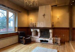 Дом 200м², 3-этажный, участок 9 сот.