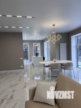 Коттедж 232м², 2-этажный, участок 6 сот.