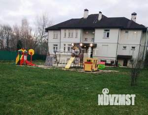 Коттедж 640м², 3-этажный, участок 18 сот.