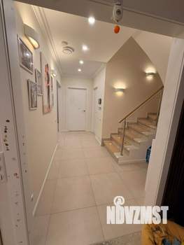 Таунхаус 212м², 3-этажный, участок 3 сот.