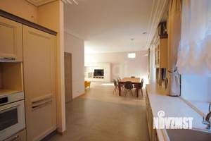 Таунхаус 217м², 3-этажный, участок 2 сот.