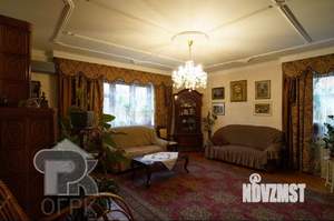 Дом 272м², 3-этажный, участок 8 сот.