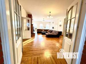 Дом 588м², 3-этажный, участок 30 сот.