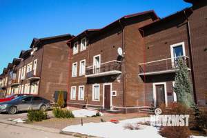 Таунхаус 217м², 3-этажный, участок 2 сот.