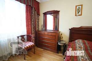 Дом 272м², 3-этажный, участок 8 сот.