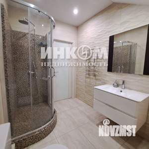 Дом 220м², 2-этажный, участок 4 сот.