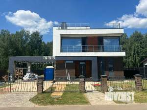 Дом 421м², 3-этажный, участок 11 сот.