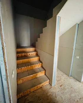 Дом 102м², 2-этажный, участок 8 сот.