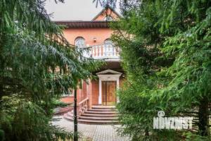 Дом 660м², 3-этажный, участок 41 сот.