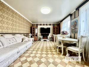 Дом 285м², 3-этажный, участок 6 сот.