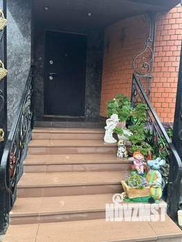 Коттедж 273м², 3-этажный, участок 8 сот.