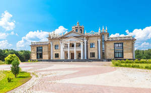 Дом 1978м², 2-этажный, участок 550 сот.