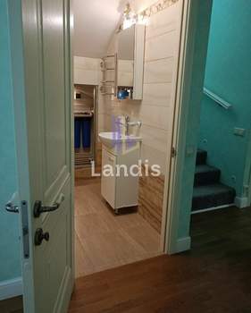 Дом 137м², 3-этажный, участок 1 сот.