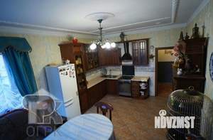 Дом 272м², 3-этажный, участок 8 сот.