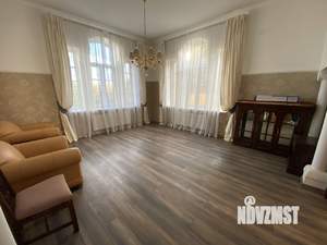 Дом 450м², 3-этажный, участок 8 сот.