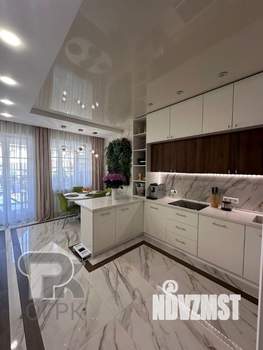 Таунхаус 220м², 3-этажный, участок 2 сот.