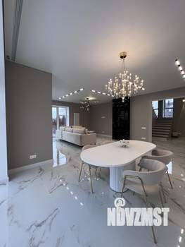 Коттедж 232м², 2-этажный, участок 6 сот.