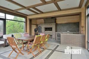 Дом 1000м², 2-этажный, участок 100 сот.