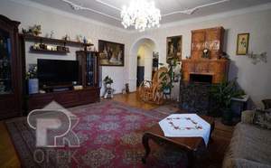 Дом 272м², 3-этажный, участок 8 сот.