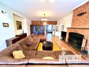 Дом 588м², 3-этажный, участок 30 сот.