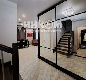 Дом 220м², 2-этажный, участок 4 сот.