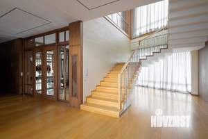 Дом 1000м², 2-этажный, участок 100 сот.