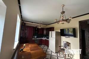 Дом 182м², 3-этажный, участок 6 сот.