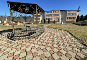 Дом 1700м², 4-этажный, участок 25 сот.