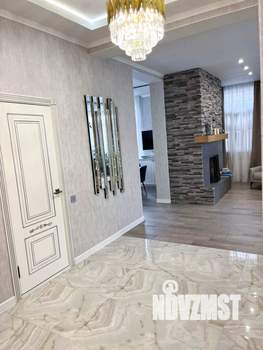 Дом 241м², 3-этажный, участок 10 сот.