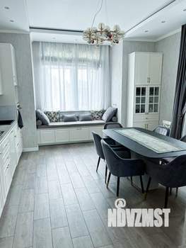 Дом 241м², 3-этажный, участок 10 сот.