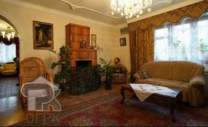 Дом 272м², 3-этажный, участок 8 сот.