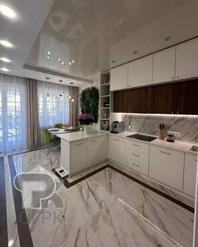 Дом 220м², 3-этажный, участок 2 сот.