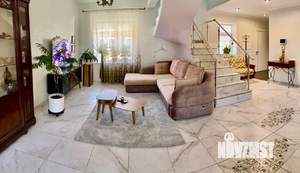 Таунхаус 180м², 3-этажный, участок 3 сот.