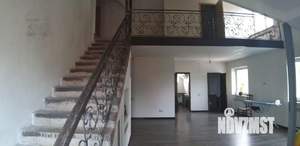 Дом 449м², 3-этажный, участок 5 сот.