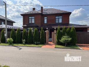 Коттедж 300м², 3-этажный, участок 10 сот.