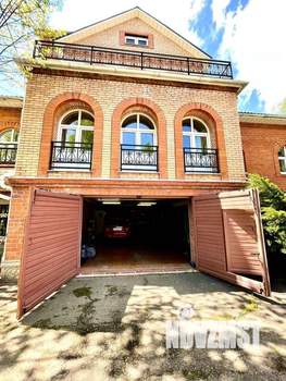 Дом 588м², 3-этажный, участок 30 сот.