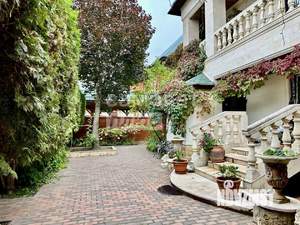 Дом 635м², 4-этажный, участок 16 сот.