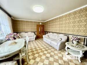 Дом 285м², 3-этажный, участок 6 сот.