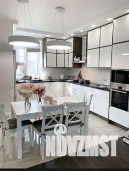 Таунхаус 108м², 3-этажный, участок 3 сот.