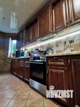 Дом 285м², 3-этажный, участок 6 сот.