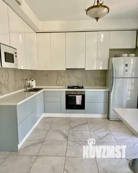 Таунхаус 180м², 3-этажный, участок 3 сот.