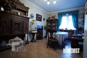 Дом 272м², 3-этажный, участок 8 сот.