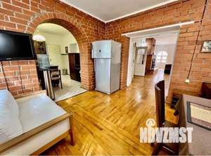 Дом 588м², 3-этажный, участок 30 сот.